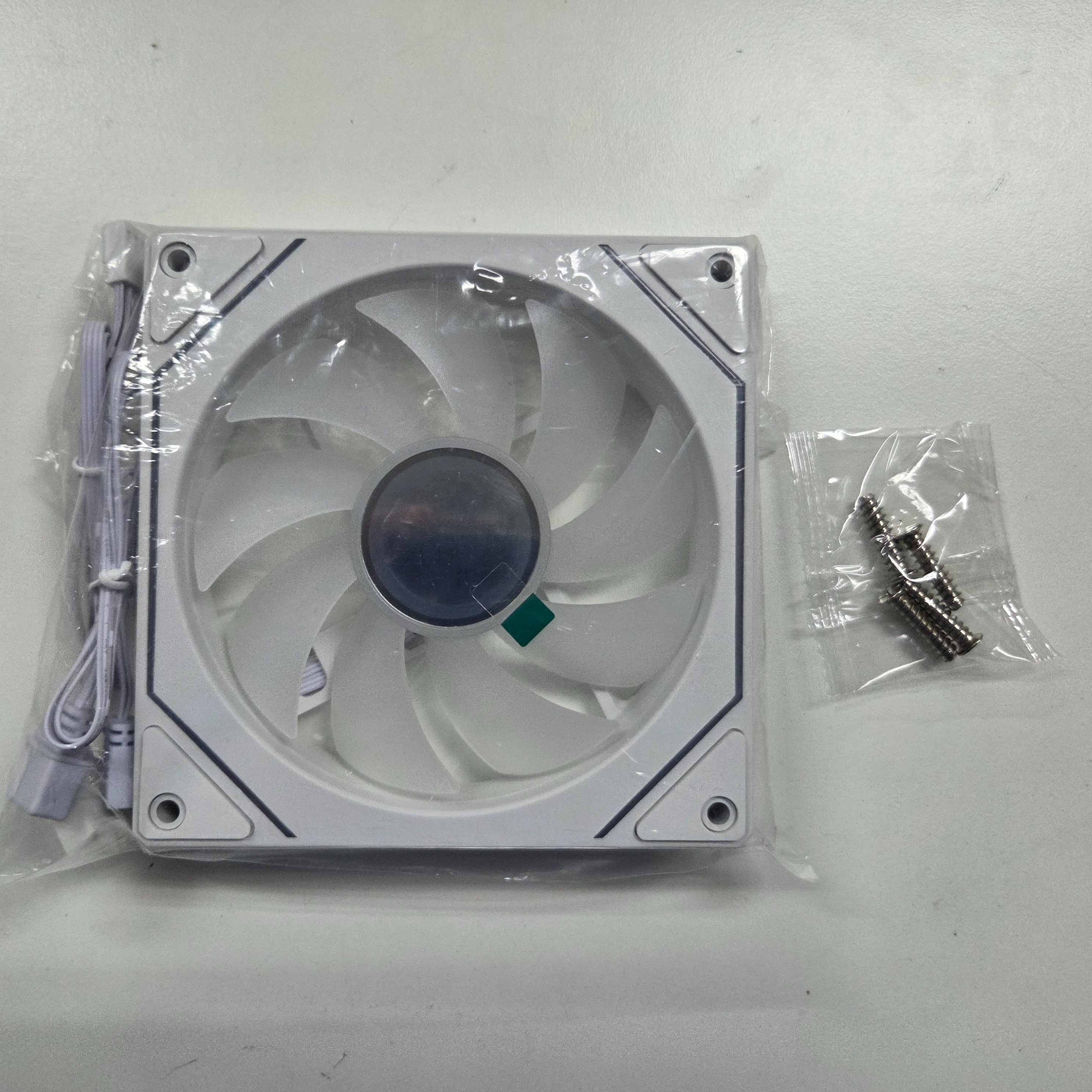 Deepcool CG530 WH FAN (BULK PACK 1 CARTON OF 60 FOR $5 EACH)